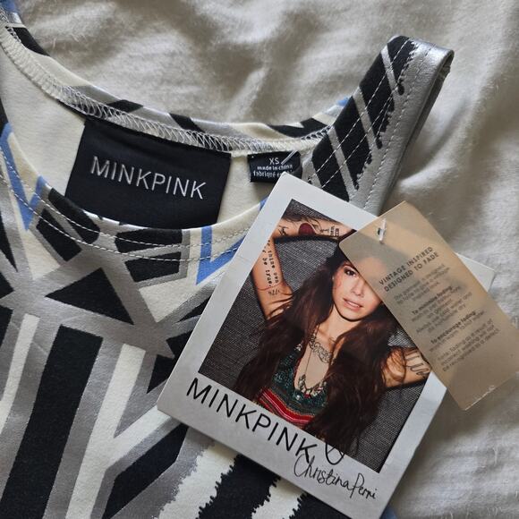 *NWT Minkpink Bodycon Mini Dress-XS Festival Aztec Futuristic - Picture 4 of 9